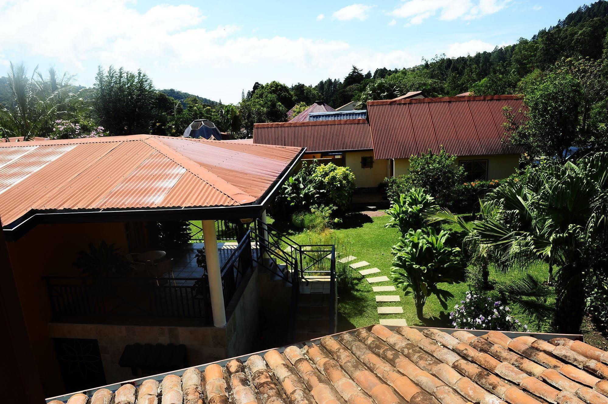 Hotel Isla Verde Boquete Exterior photo